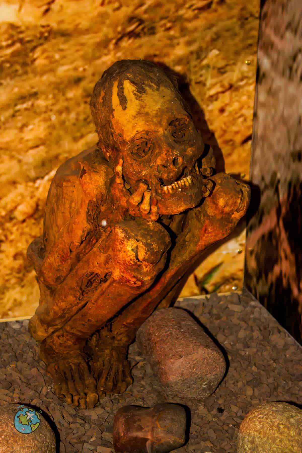 Mumia exposta no museo de sitio del qoricancha cusco