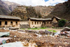 construções na área térrea de Ollantaytambo em cusco