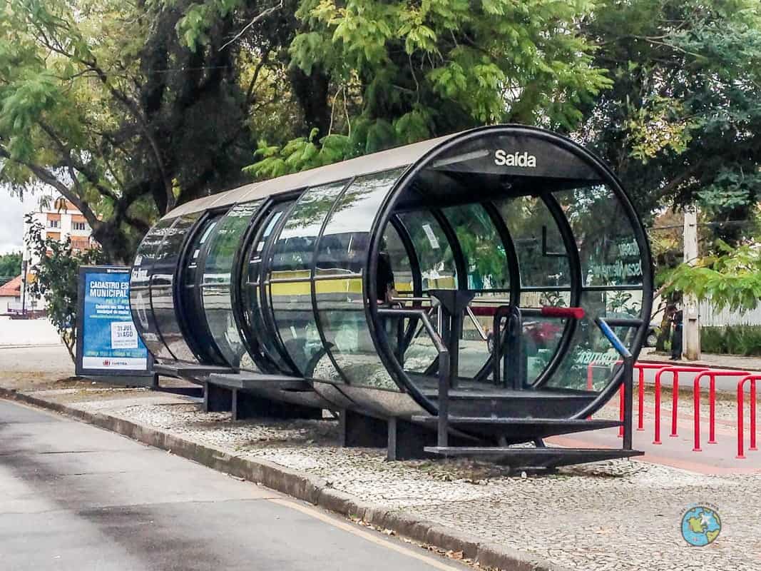 Estação tubo. Transporte em Curitiba