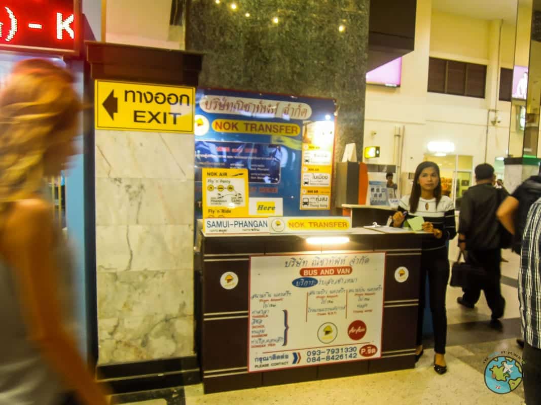 Guichê da Nok Air no aeroporto de Surat Thani.