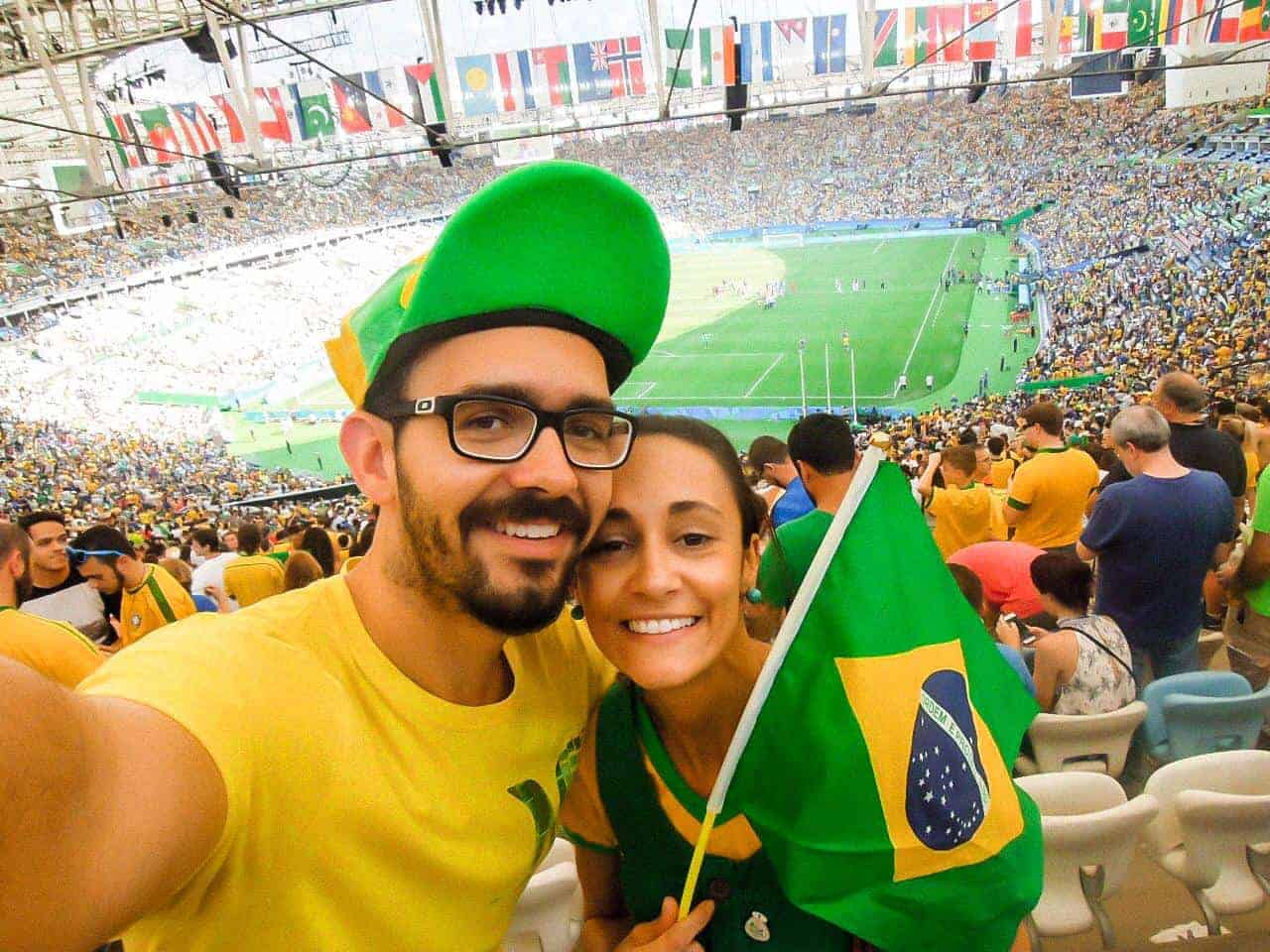 Estádio do Maracanã em dia de jogo.