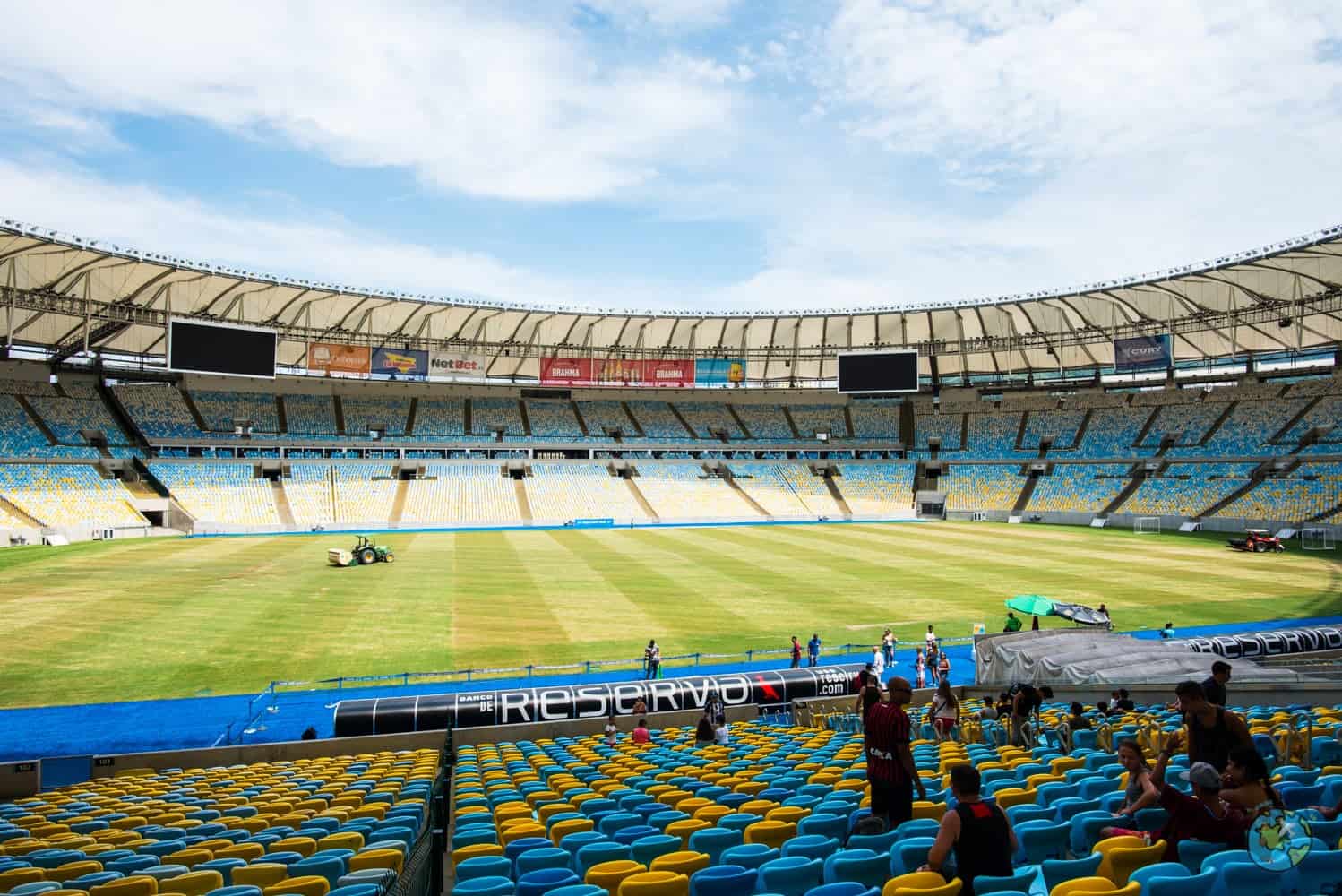 Estádio do Maracanã visto de cima da arquibancada. Tour estádio Maracanã