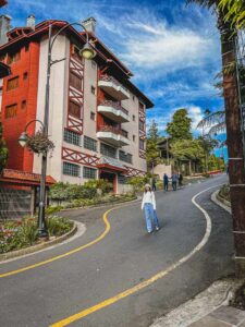 Rua torta gramado